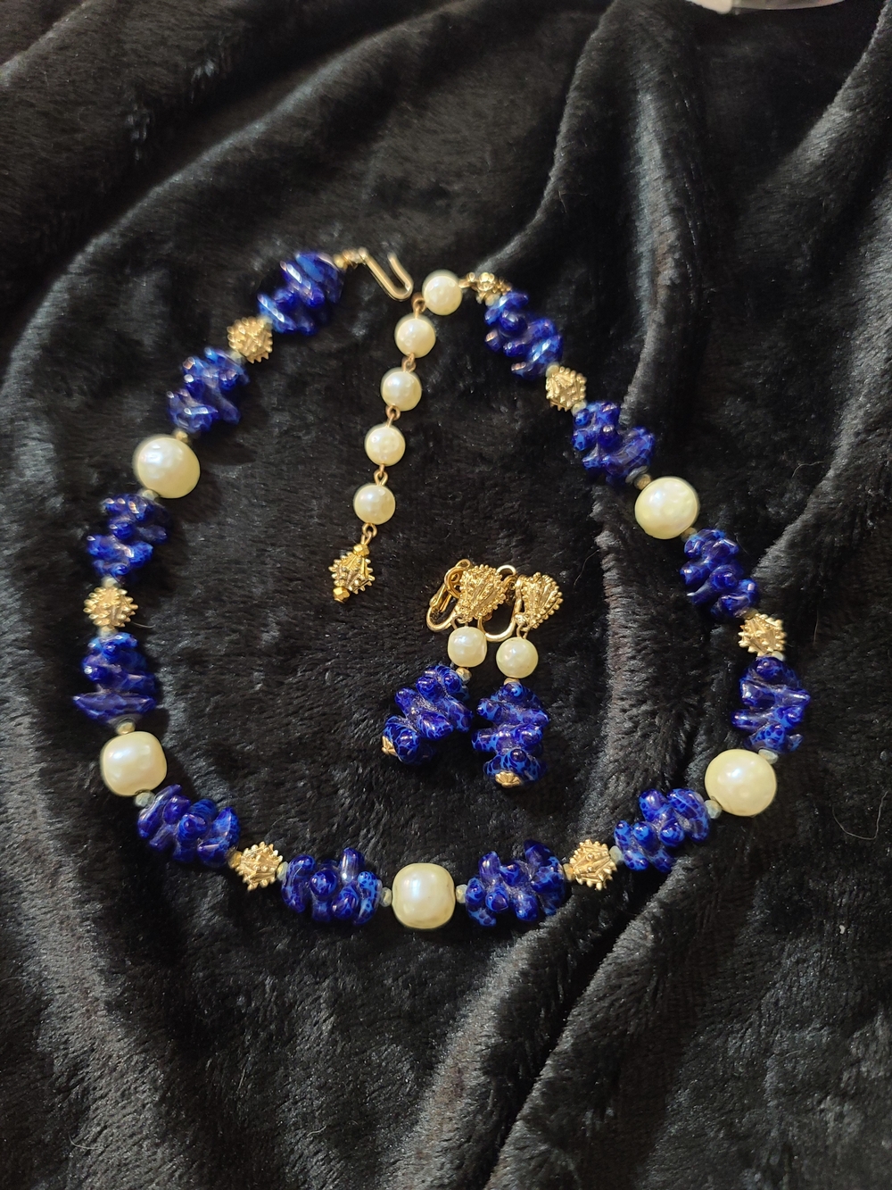 Rare Crown Trifari lapis lazul and Pearl Necklace with Matching Clip-On Earrings